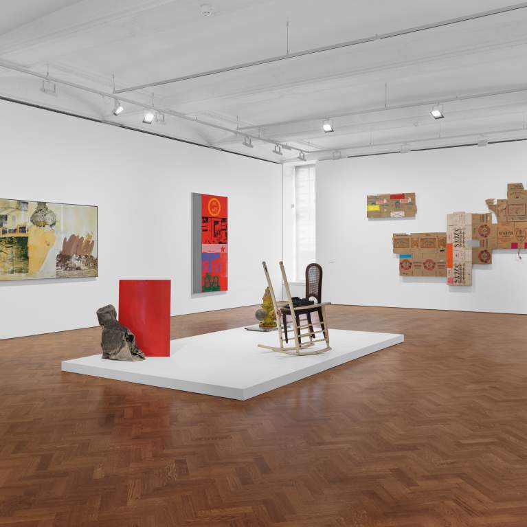 Robert Rauschenberg: ROCI, installation view at Thaddaeus Ropac London, 2024. © Robert Rauschenberg Foundation / ARS, New York 2021. Courtesy Thaddaeus Ropac gallery, London • Paris • Salzburg • Seoul. Photo: Eva Herzog