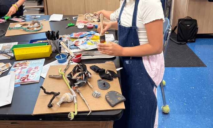 Student in art class 